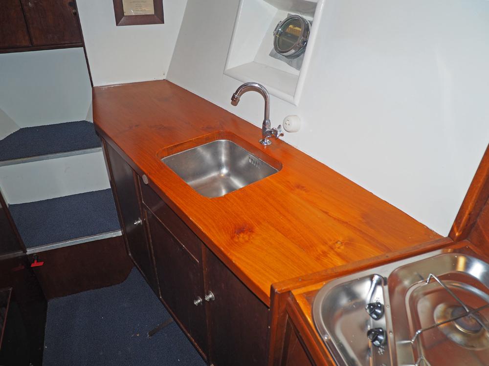 Cabin en avant, H&eacute;bergements